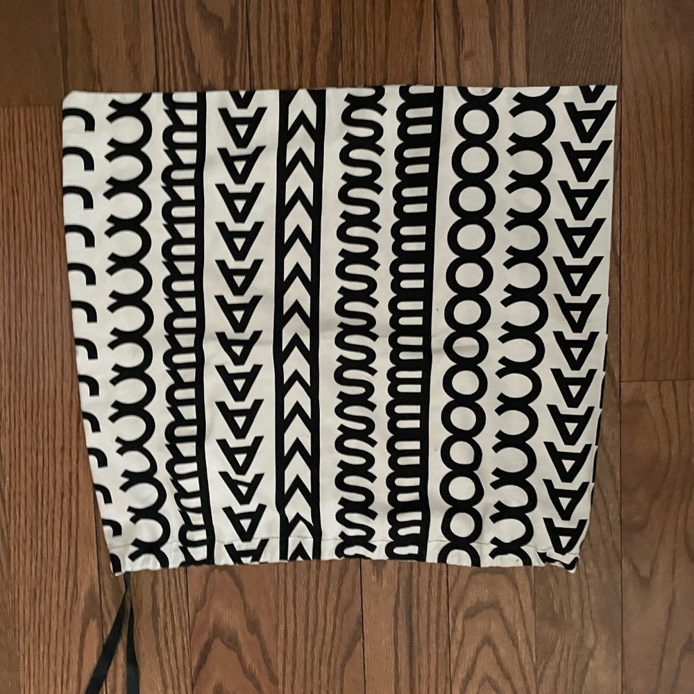 MARC JACOBS Pair of Dust Bags Graphic Logo Black and White New - Picture 2 of 3